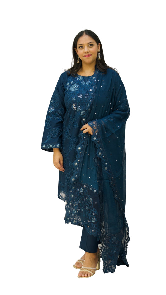 Wardah and Maryam Suit
