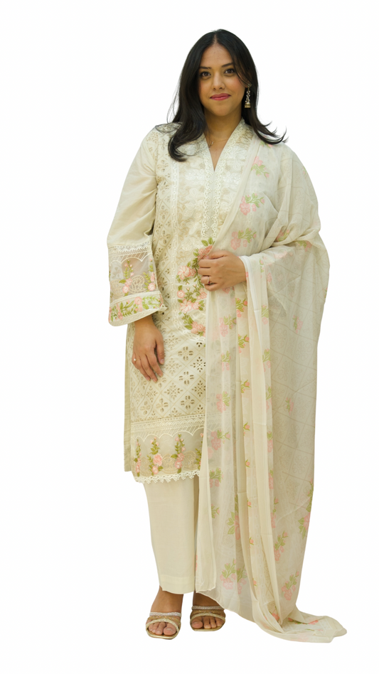 Ghausia Suit